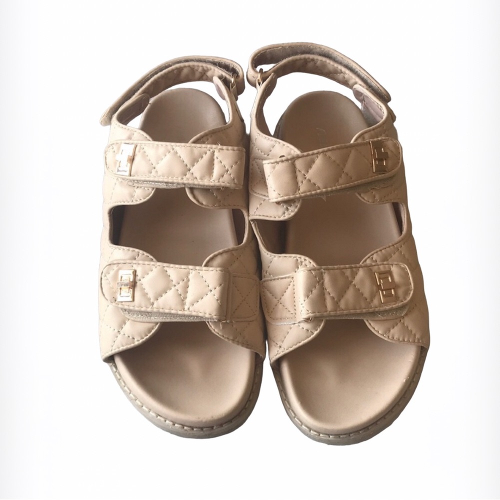 HP. PUBLIC DESIRE Carmen Nude Quilt Buckle Strap Flat Sandals - Picture 6 of 11